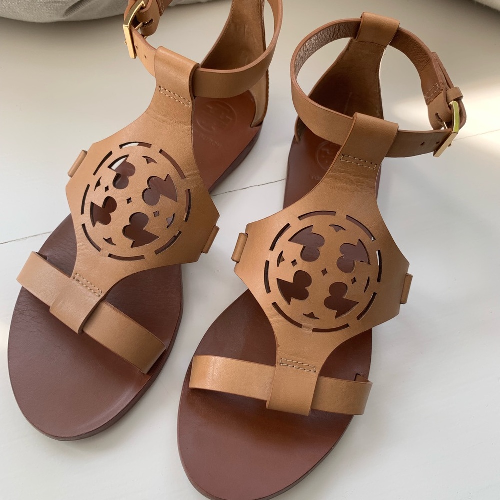 Tory Burch 5M Light Brown Sandals